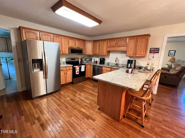 $379,900 | 839 Deerfield Lane, Hampton, TN 37658