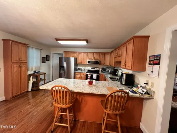 $379,900 | 839 Deerfield Lane, Hampton, TN 37658