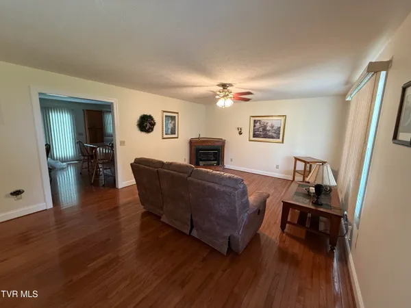 $379,900 | 839 Deerfield Lane, Hampton, TN 37658