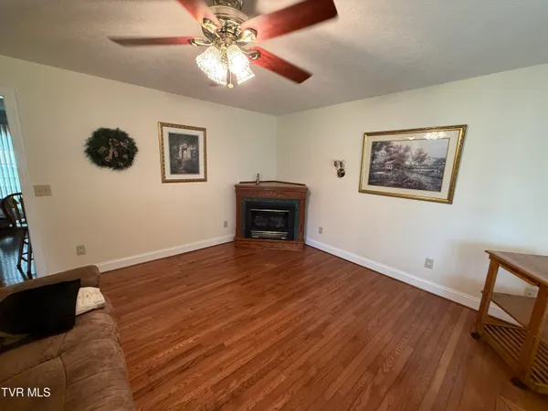 $379,900 | 839 Deerfield Lane, Hampton, TN 37658