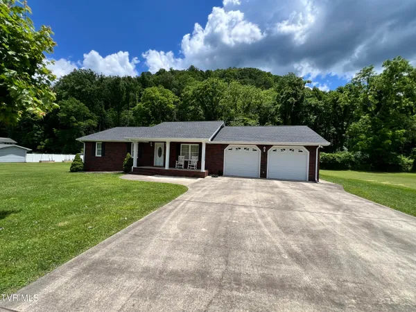 $379,900 | 839 Deerfield Lane, Hampton, TN 37658