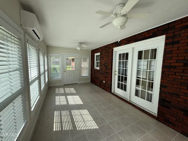 $379,900 | 839 Deerfield Lane, Hampton, TN 37658