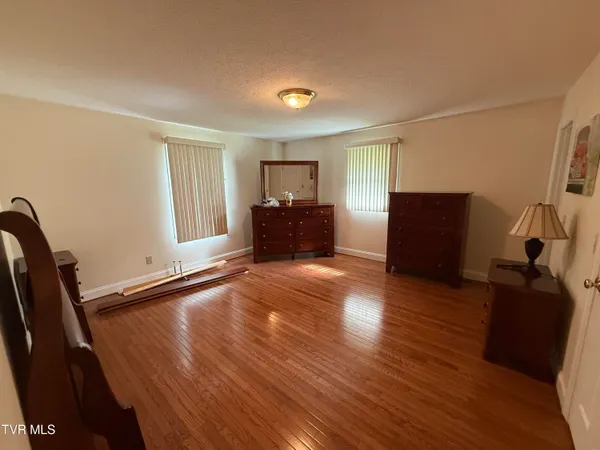 $379,900 | 839 Deerfield Lane, Hampton, TN 37658