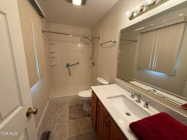 $379,900 | 839 Deerfield Lane, Hampton, TN 37658