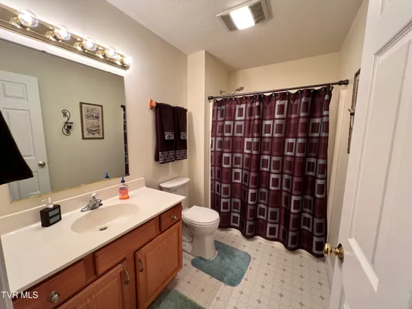 $379,900 | 839 Deerfield Lane, Hampton, TN 37658