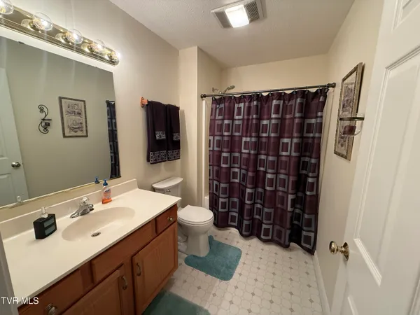 $379,900 | 839 Deerfield Lane, Hampton, TN 37658