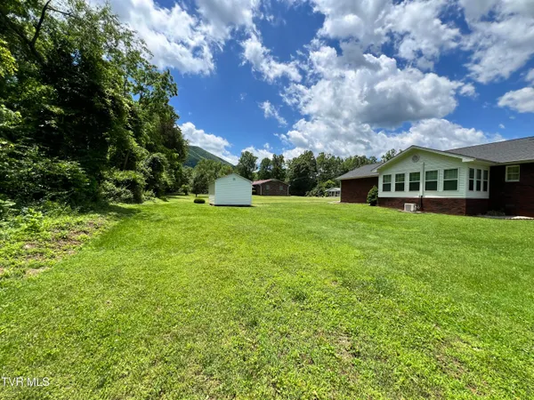 $379,900 | 839 Deerfield Lane, Hampton, TN 37658