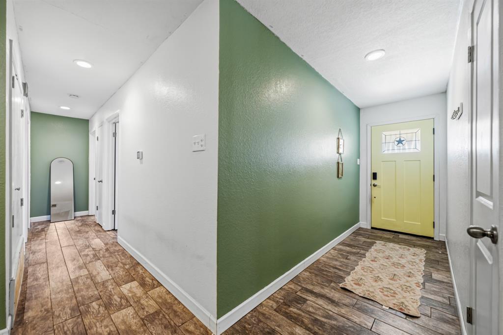 141 Swan Waco, TX 76708 - Photo 14 of 35 Gallery Image 14