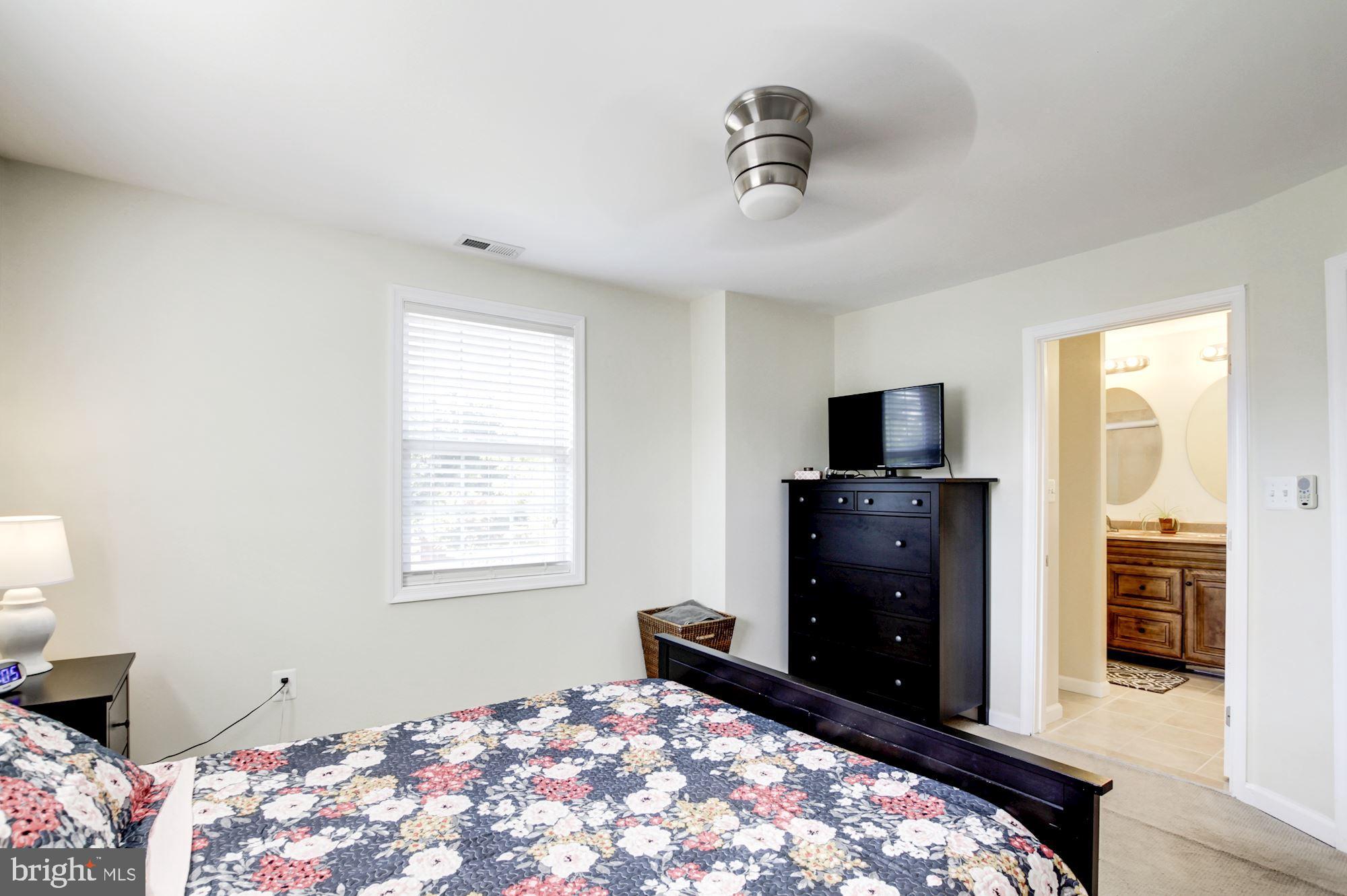 4870-10 Ten Oaks Road Dayton, MD 21036 - Photo 21 of 51 Gallery Image 21