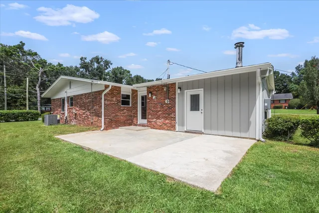 $2,250 | 2401 Jim Lee Road, Tallahassee, FL 32301