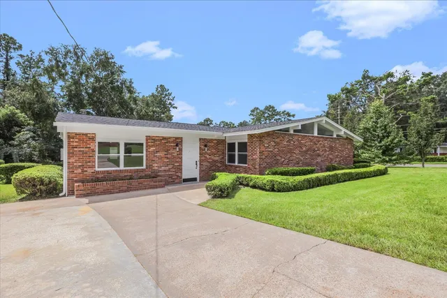 $2,250 | 2401 Jim Lee Road, Tallahassee, FL 32301