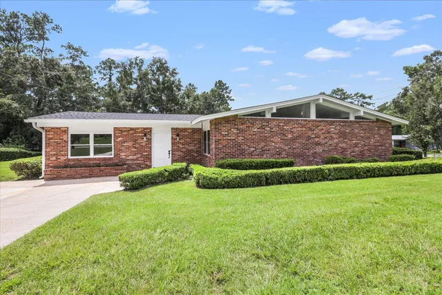 $2,250 | 2401 Jim Lee Road, Tallahassee, FL 32301