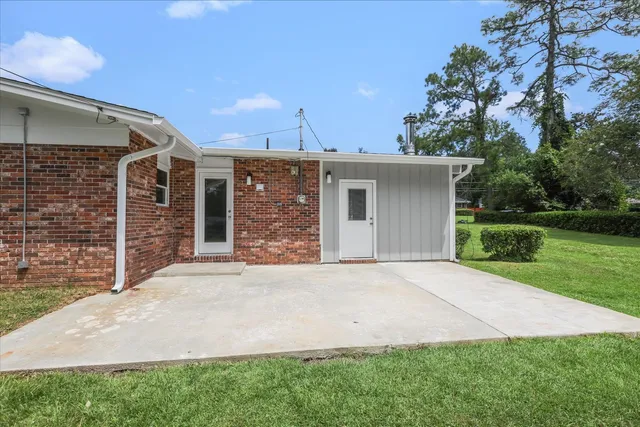 $2,250 | 2401 Jim Lee Road, Tallahassee, FL 32301