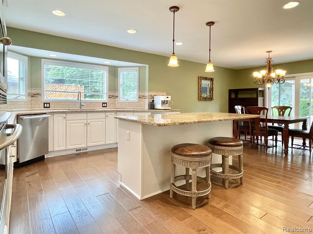 883 Snowmass Drive Rochester Hills, MI 48309 - Photo 13 of 44