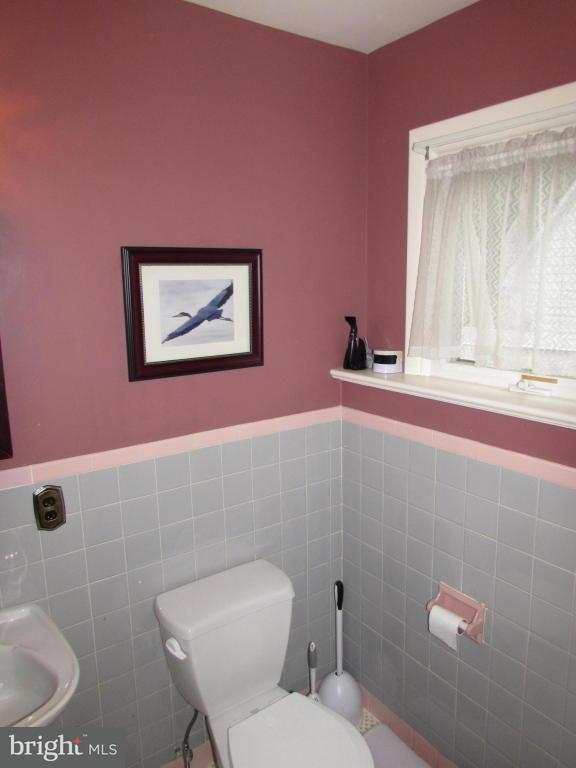 1759 Ridgeview Avenue Lancaster, PA 17603 - Photo 12 of 34 Gallery Image 12