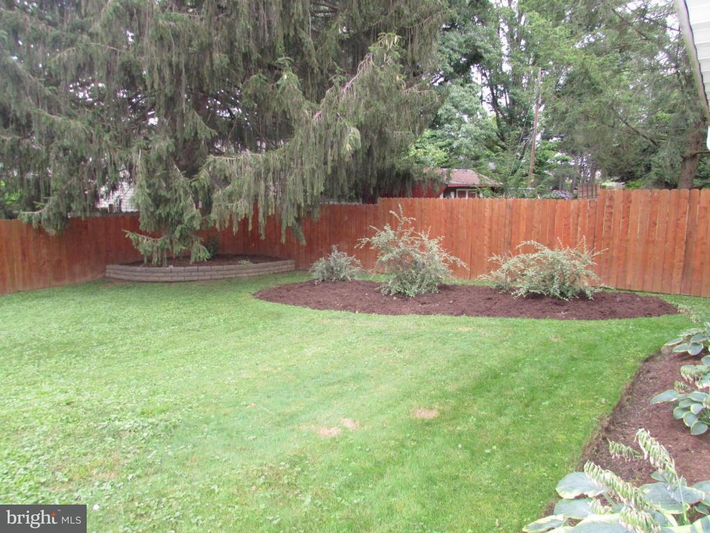 1759 Ridgeview Avenue Lancaster, PA 17603 - Photo 28 of 34 Gallery Image 28
