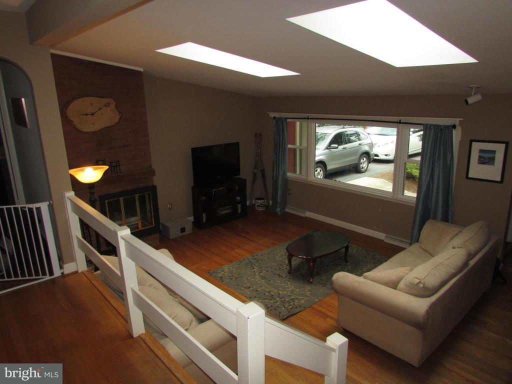 1759 Ridgeview Avenue Lancaster, PA 17603 - Photo 4 of 34 Gallery Image 4