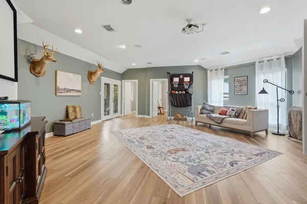 $925,000 | 1680 Beech Drive, Conroe, TX 77385