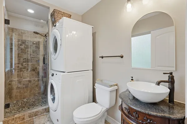 $925,000 | 1680 Beech Drive, Conroe, TX 77385