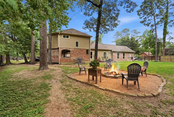 $925,000 | 1680 Beech Drive, Conroe, TX 77385