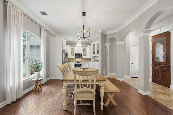 $925,000 | 1680 Beech Drive, Conroe, TX 77385