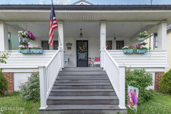 $224,900 | 210 Walden Avenue, Harriman, TN 37748