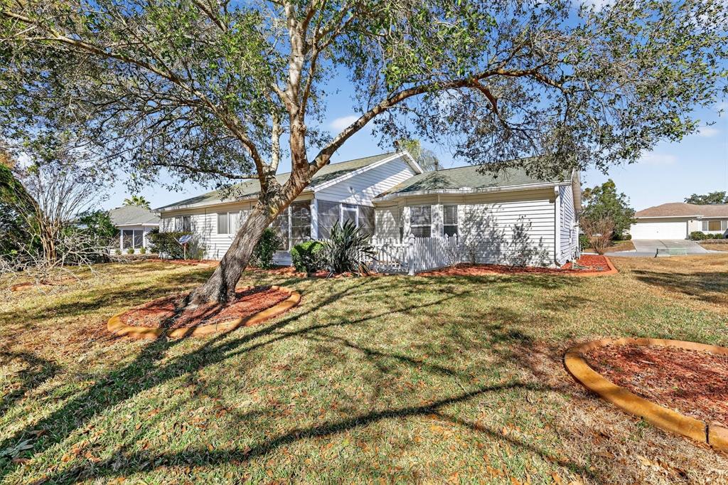 9050 Southeast 135th Loop Summerfield, FL 34491 - Photo 2 of 29