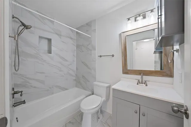 $309,000 | 715 East Avenue F, Midlothian, TX 76065