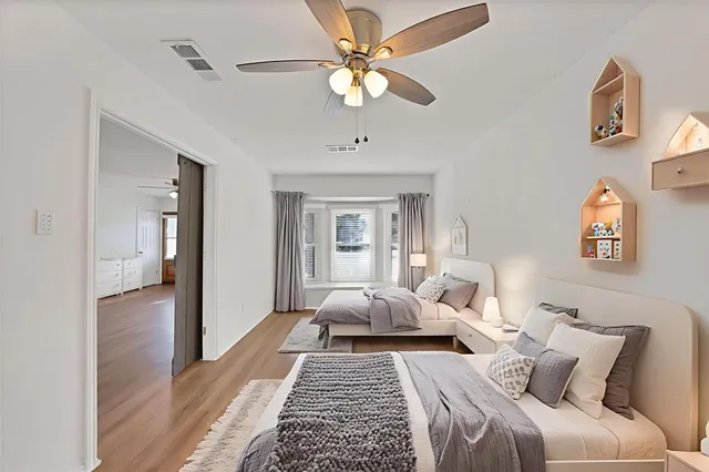 $309,000 | 715 East Avenue F, Midlothian, TX 76065