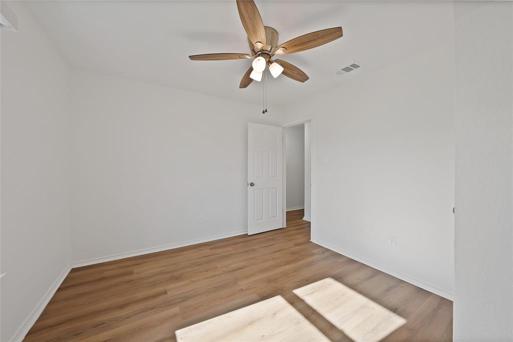 715 East Avenue F Midlothian, TX 76065 - Photo 23 of 33 a view of an empty room