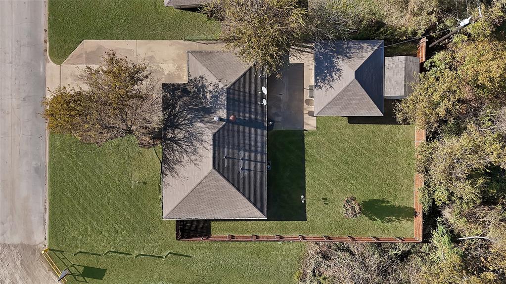 715 East Avenue F Midlothian, TX 76065 - Photo 32 of 33 an aerial view of a house