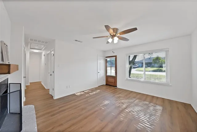 $309,000 | 715 East Avenue F, Midlothian, TX 76065