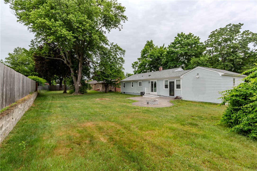 8 Barnes Street Smithfield, RI 02828 - Photo 43 of 48