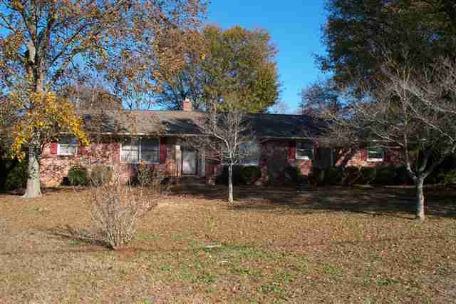 1702 Centerville Road Anderson, SC 29625 - Photo 1 of 12 Gallery Image 1