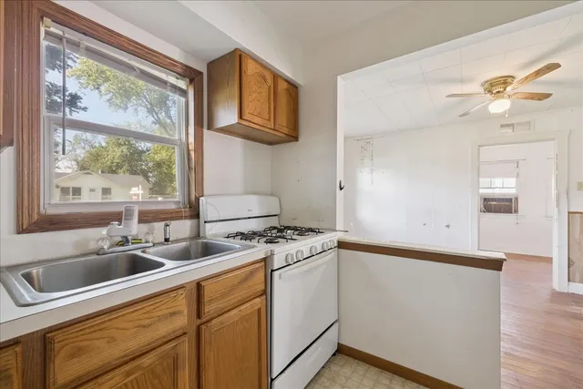 $95,000 | 7112 North Oak Street, Wonder Lake, IL 60097