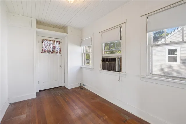 $95,000 | 7112 North Oak Street, Wonder Lake, IL 60097