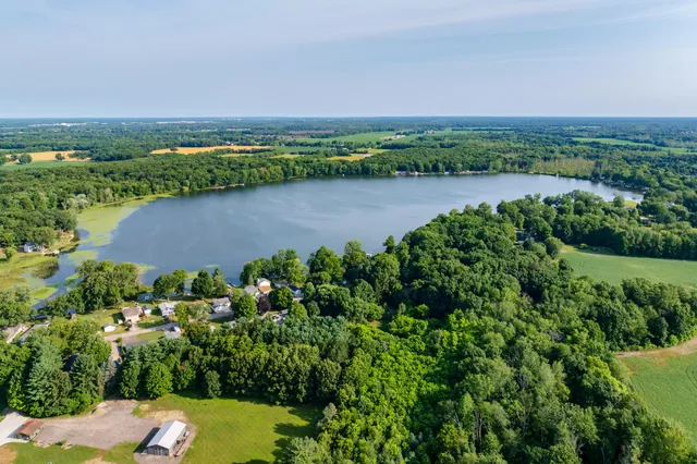 $350,000 | 10494 Tomkinson Drive, Scotts, MI 49088