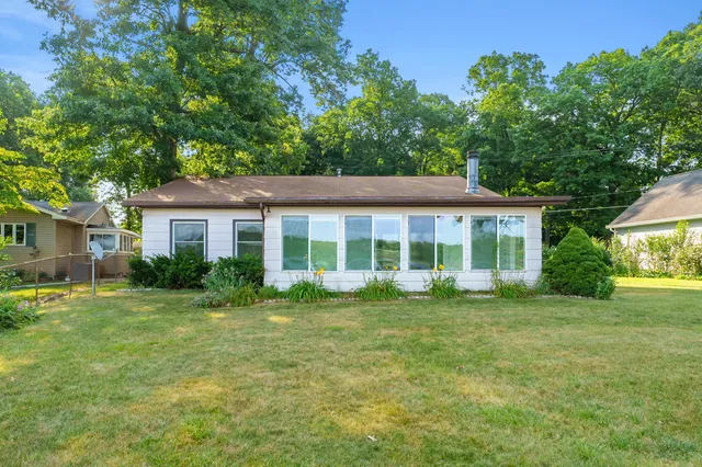 $350,000 | 10494 Tomkinson Drive, Scotts, MI 49088