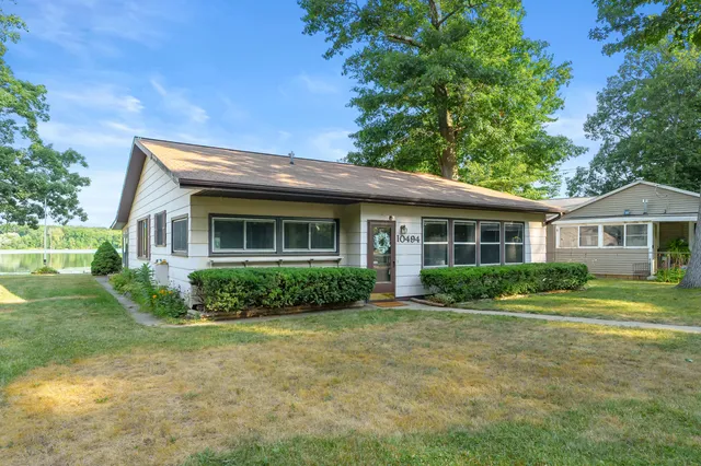 $350,000 | 10494 Tomkinson Drive, Scotts, MI 49088