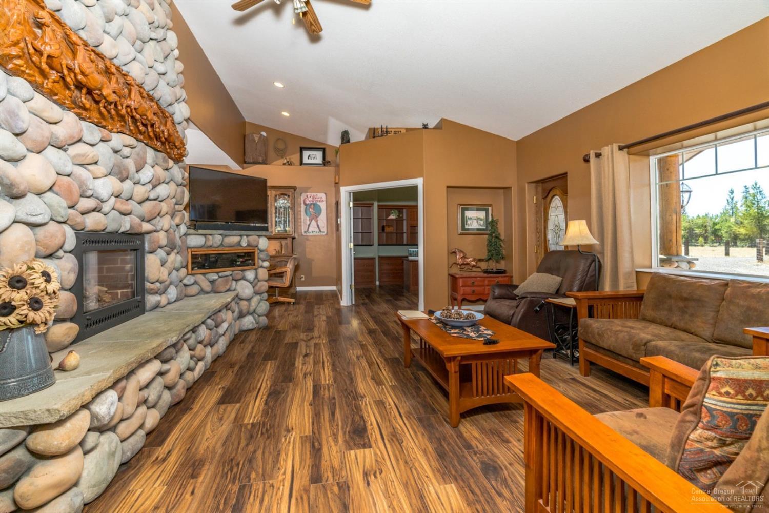 15878 Pierce Road La Pine, OR 97739 - Photo 4 of 25 Additional Photo