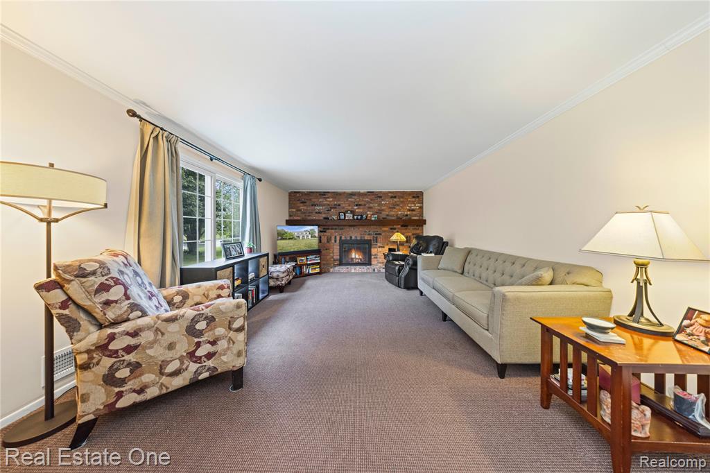 36241 Fredericksburg Road Farmington Hills, MI 48331 - Photo 18 of 48