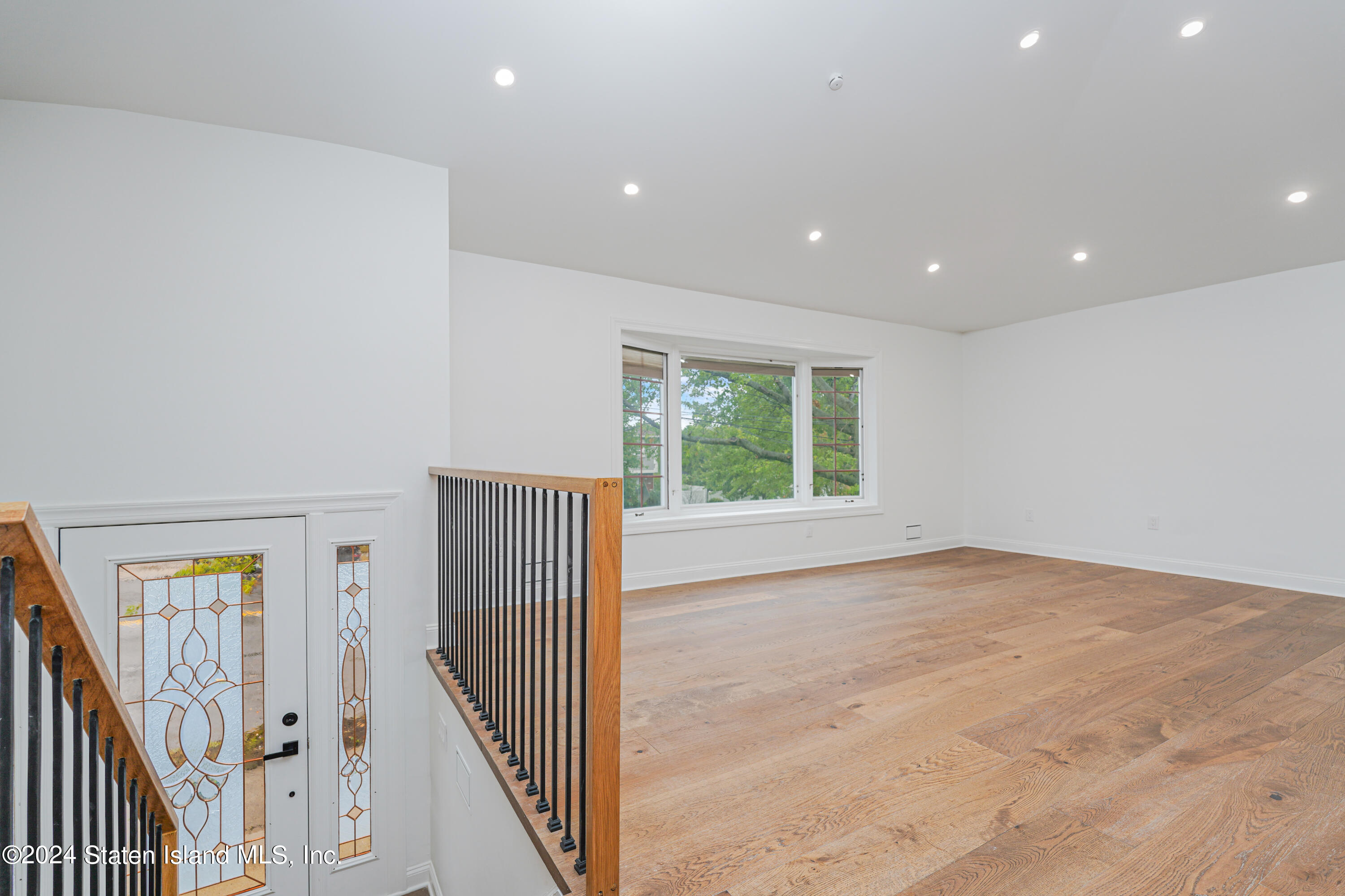 620 Sinclair Avenue Staten Island, NY 10312 - Photo 12 of 43 Photo Sep 24 2024, 10 48 14 PM