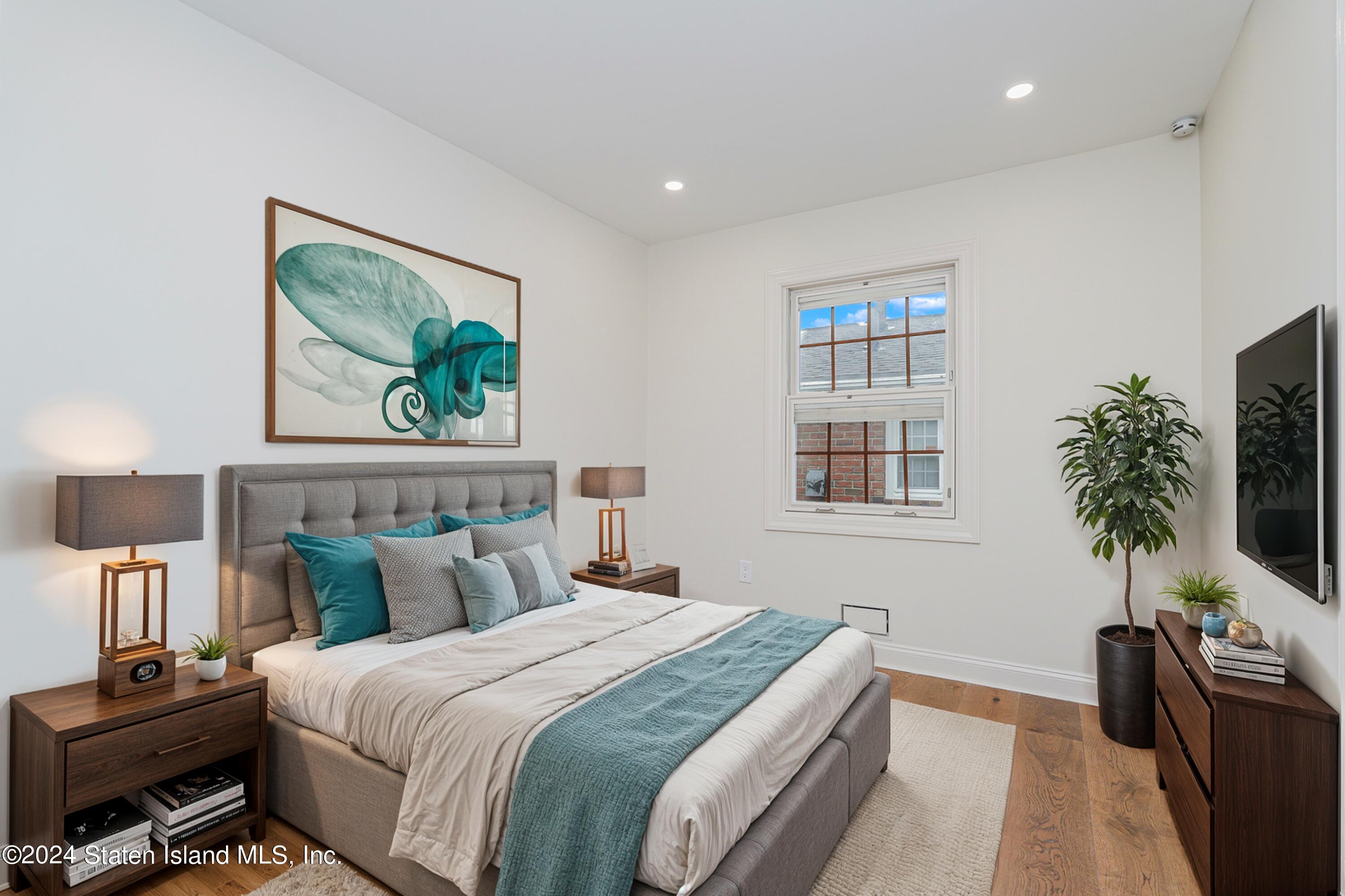 620 Sinclair Avenue Staten Island, NY 10312 - Photo 17 of 43 Photo Sep 26 2024, 10 01 35 PM (4)