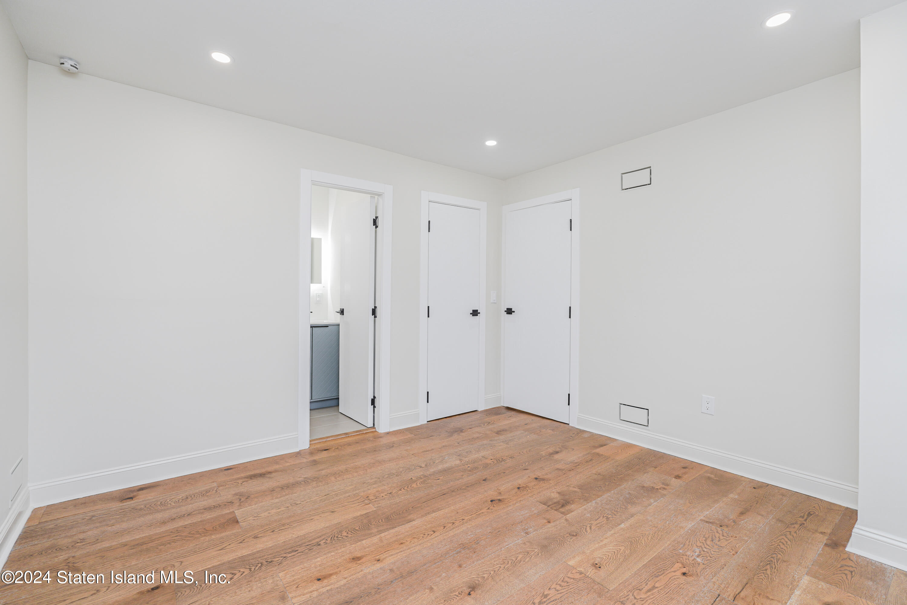 620 Sinclair Avenue Staten Island, NY 10312 - Photo 26 of 43 Photo Sep 24 2024, 10 50 37 PM