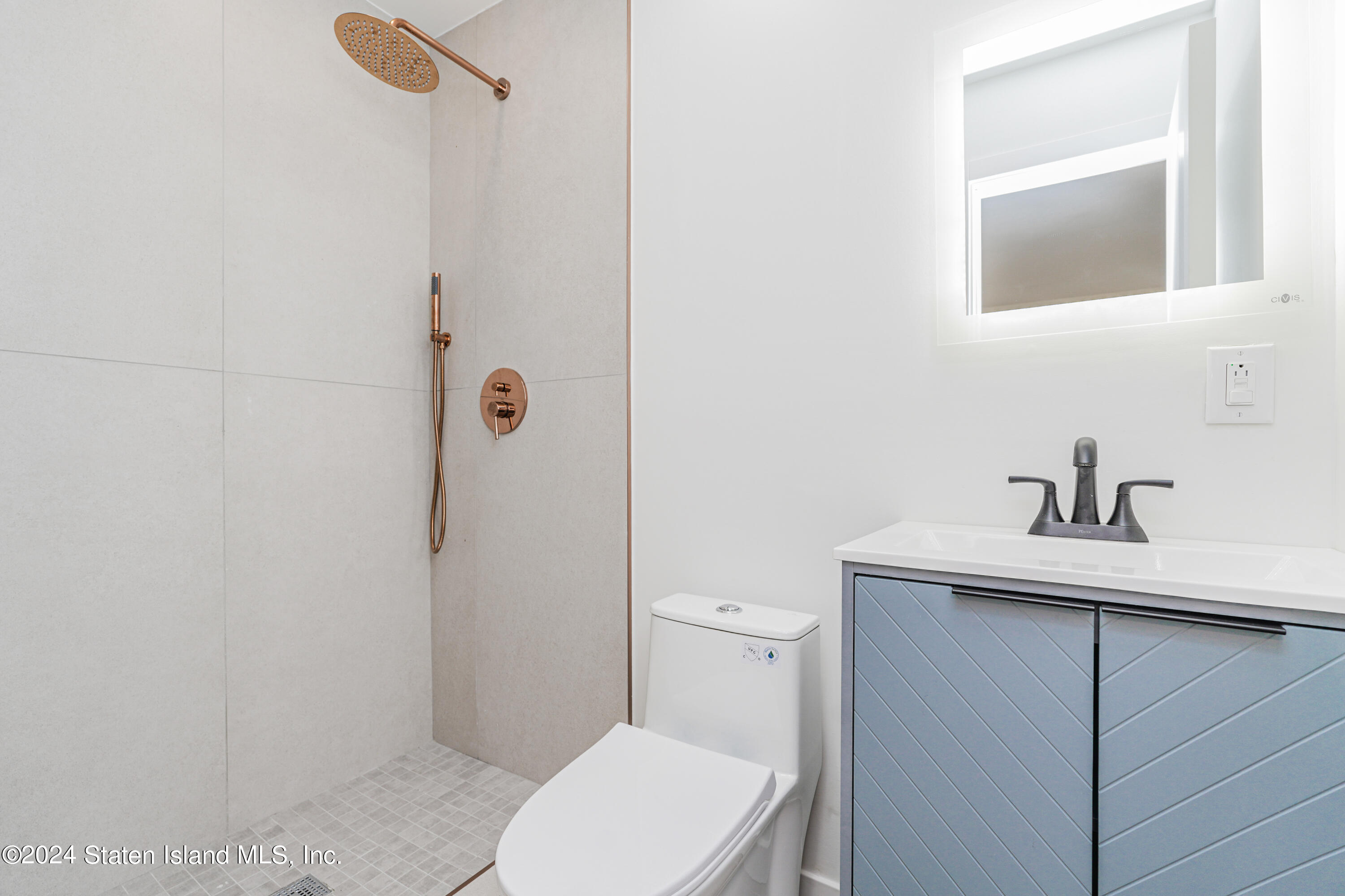 620 Sinclair Avenue Staten Island, NY 10312 - Photo 29 of 43 Photo Sep 24 2024, 10 50 24 PM