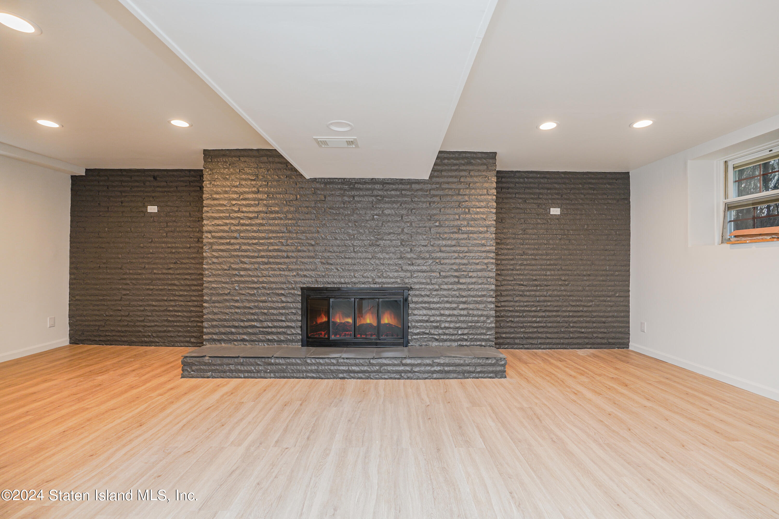 620 Sinclair Avenue Staten Island, NY 10312 - Photo 36 of 43 Photo Sep 24 2024, 10 45 03 PM