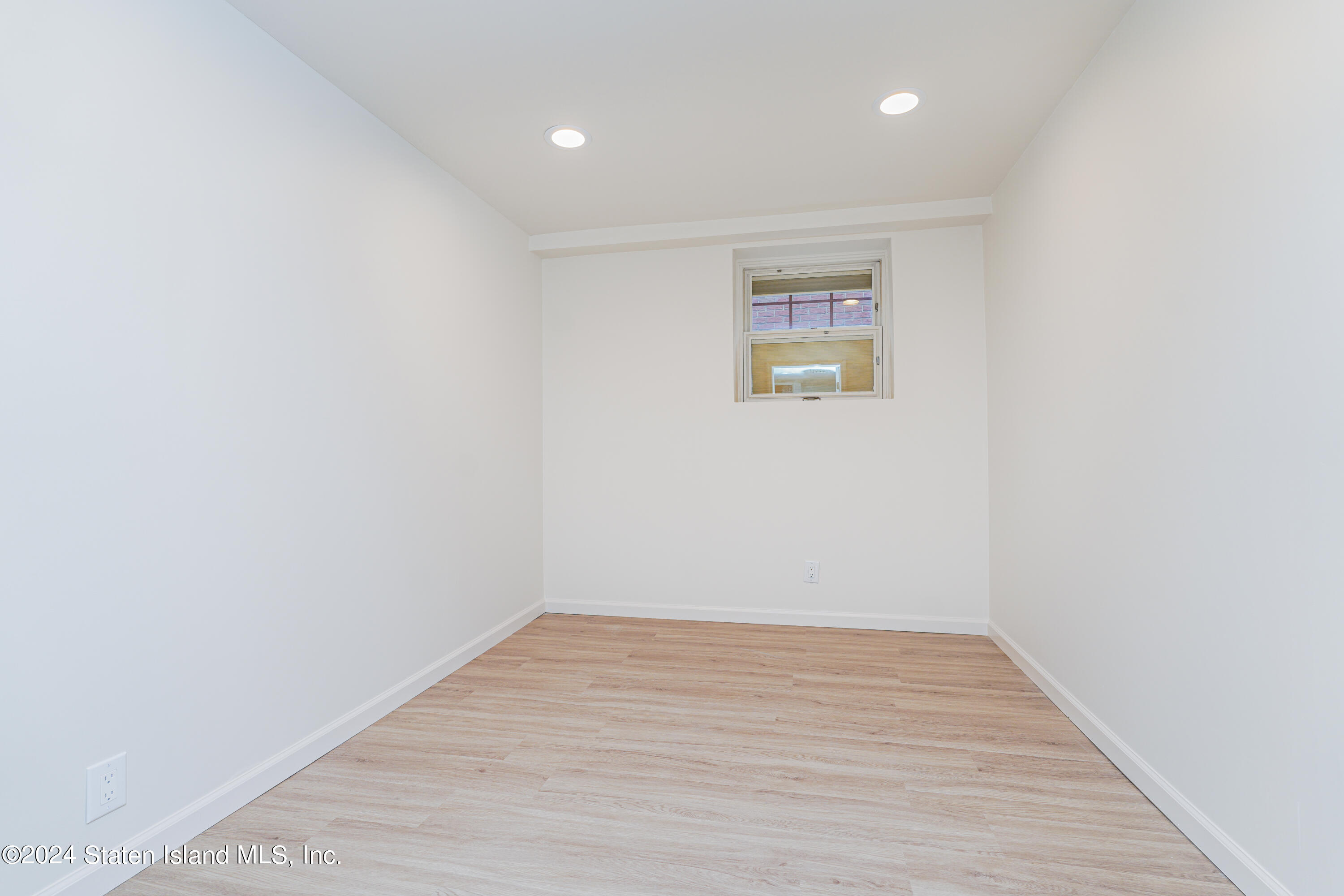 620 Sinclair Avenue Staten Island, NY 10312 - Photo 39 of 43 Photo Sep 24 2024, 10 45 39 PM