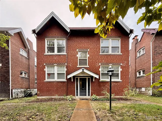 $975 | 4556 Flad Avenue, Unit 1W, St. Louis, MO 63110