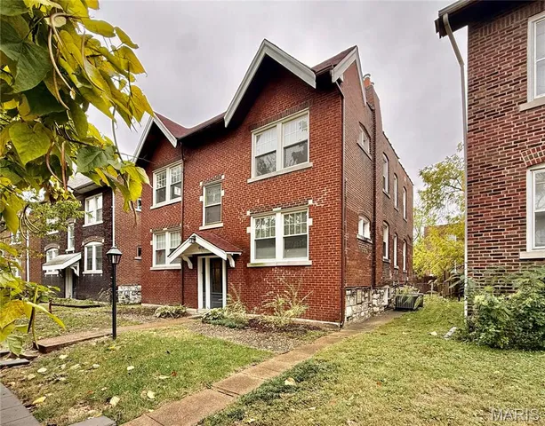 $975 | 4556 Flad Avenue, Unit 1W, St. Louis, MO 63110