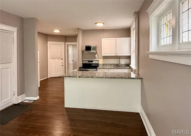 $975 | 4556 Flad Avenue, Unit 1W, St. Louis, MO 63110